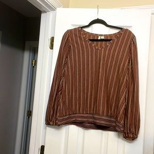 EST.1946 Brown-multi colored Large top. Band around bottom and billowy sleeves.